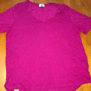 Purple/pink v-neck
